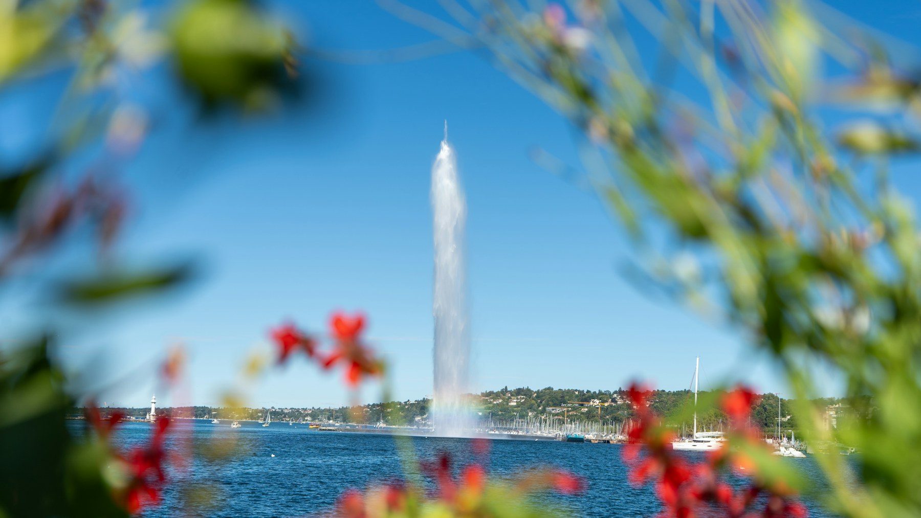 Jet d'Eau fountain on Lake Geneva